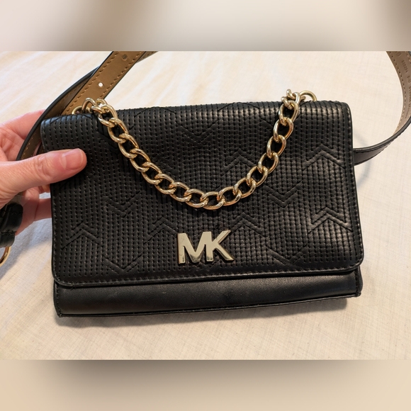 Michael Kors Black and Gold Quilted Belt Bag Fanny Pack - Picture 2 of 16